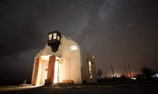 For Refresh or Sponsored Post – Stay in This Bizarre Papercrete Dome Studio & Experience the Darkest Skies in Texas