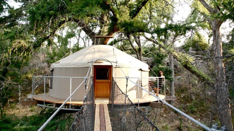 Treehouse San Antonio | Stunning Tree House near Austin Hill Country