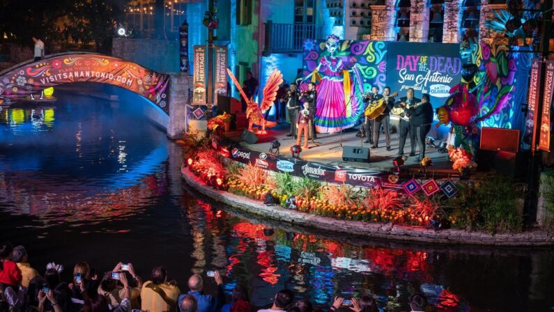 Day of the Dead San Antonio River Parade